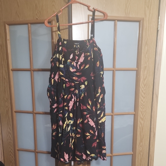 Torrid Black With Colorful Floral Leaf Pattern Dress - Picture 1 of 10